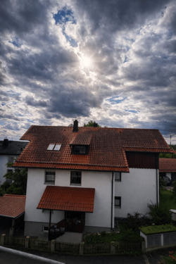 Außenansicht - Helle Erdgeschosswohnung mit Terrasse und eigenem Garten zur Vermietung