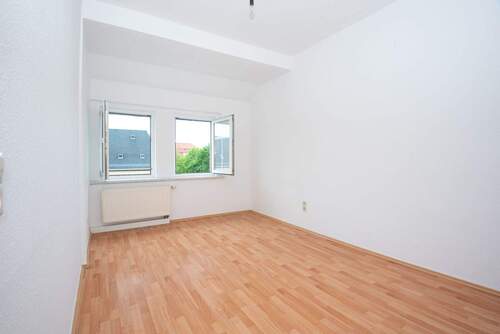 Wohnzimmer 1-2 - 2 Zimmer Etagenwohnung zur Miete in Chemnitz