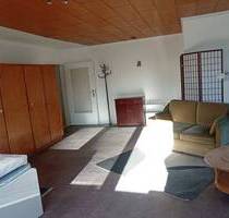 Ab 01.04. möbliertes 40 qm großes renoviertes Zimmer in Bothfeld in ruhiger Zweck-WG mit z.Zt. 2 Mitbewohnern - Hannover