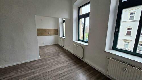 Wohn-Essbereich.1.jpg - 4 Zimmer Etagenwohnung zur Miete in Chemnitz