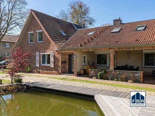 Hausansicht - Schmuckes, modernisiertes Zuhause mit Platz für Ihre Familie