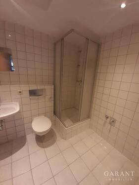 WC mit Dusche - 