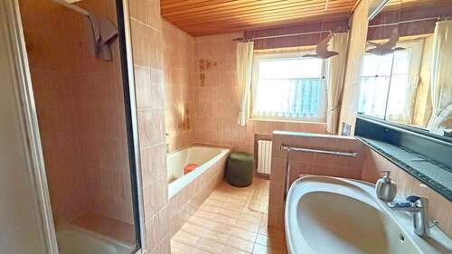 Badezimmer Erdgeschoss - 