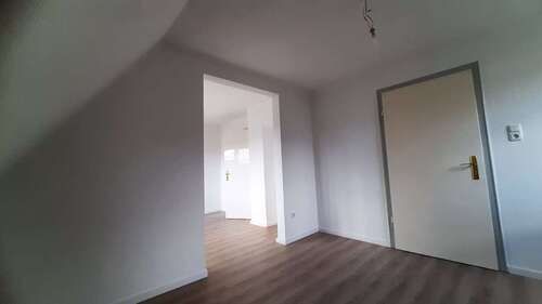 Wohnzimmer - 3 Zimmer Etagenwohnung in Forchheim