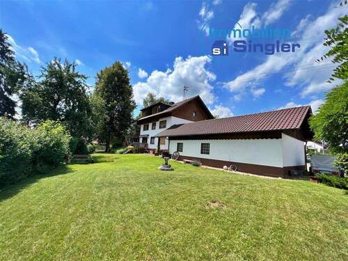 Ansicht von hinten - 8 Zimmer Mehrfamilienhaus, Wohnhaus in Bad Dürrheim