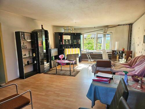 Wohnzimmer - 7 Zimmer Einfamilienhaus zum Kaufen in Tangerhütte