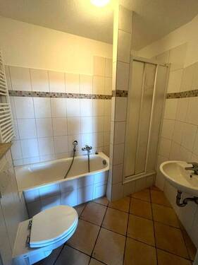 Badezimmer (ohne Fenster) - 