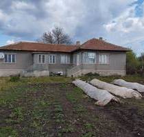 Haus mit Gästehaus in Rakovski Nahe Kavarna