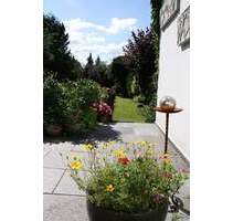 Einfamilienhaus mit wunderschönem Garten, ohne Maklerprovision - Ahrensburg