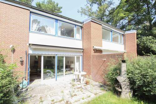 Reihenmittelhaus - Bezugsfrei: Gepflegtes 3,5-Zi.-Reihenmittelhaus mit Tiefgarage und Garten in Nikolassee!