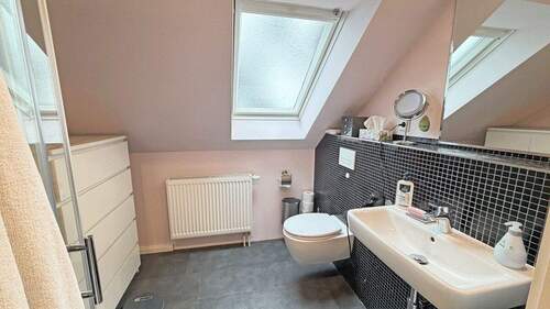 Badezimmer Dachgeschoss - 