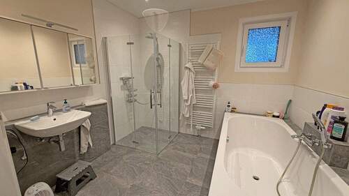 Badezimmer Erdgeschoss - 