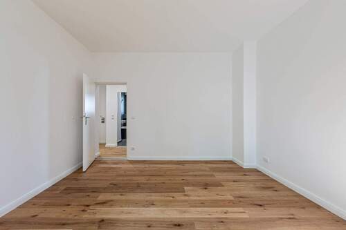 Baugleiche Wohnung im Gebäude (1) - 3 Zimmer Etagenwohnung in Berlin