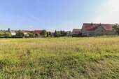 Grundstück mit seitl. Blick - 