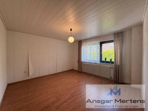 Schlafzimmer / Büro / Gast Erdgeschoss - Einfamilienhaus mit 126,00 m&sup2; in Wegberg zum Kaufen