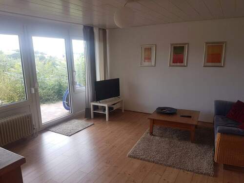 Wohnzimmer in Einliegerwohnung - 