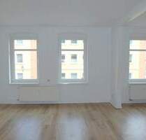 Ab sofort zu haben: Singlewohnung mit schönem Balkon (Hofseite), sep. Küche, Laminat & Badewanne - Magdeburg Sudenburg