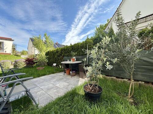 Herrliche Terrasse - Ideal für Familien: Viel Platz, moderner Komfort, Garage uvm. in Bretten zu verkaufen!