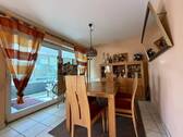 Esszimmer mit Zugang zum Wintergarten - 