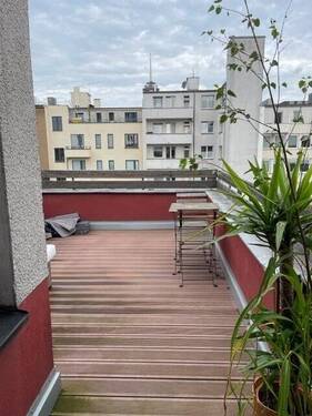 Dachterrasse 4OG VW.jpg - BEFRISTET 2-Zimmer-Wohnung im Gerling Viertel möbliert mit großer Dachterrasse für 3 Jahre