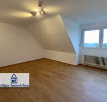 Ritter Immobilien e.K.: Charmante 2,5-Zimmer-Dachgeschosswohnung mit Wohlfühlfaktor - Aachen Verlautenheide