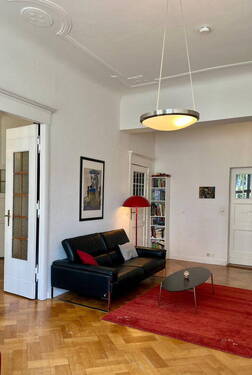 Wohnzimmer - 4 Zimmer Etagenwohnung zum Kaufen in Berlin