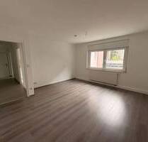 Großzügig geschnittene, helle 2-Zimmer-Wohnung mit Wintergartenbalkon - Stadtteil Rennweg - Nürnberg