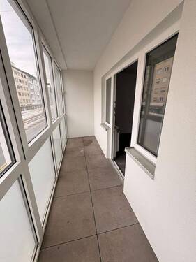Wintergartenbalkon - Etagenwohnung mit 61,30 m&sup2; in Nürnberg zur Miete