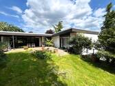 Südterrasse - Großzügiger Bungalow mit Doppelgarage in ruhiger Straße!