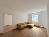 Wohnzimmer - 2 Zimmer Etagenwohnung zum Kaufen in Berlin