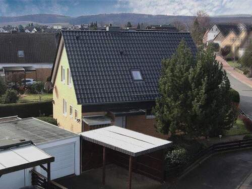 Seitenansicht - Einfamilienhaus mit 127,00 m&sup2; in Springe zum Kaufen