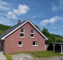 Erzenhausen - Freistehendes Einfamilienhaus mit Carport und Photovoltaik