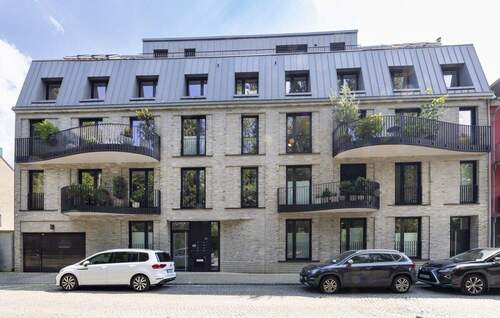 Hausansicht - 4 Zimmer Etagenwohnung zum Kaufen in Düsseldorf