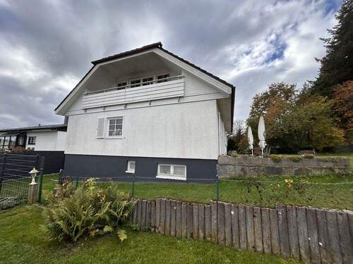 Seitenansicht - Einfamilienhaus mit 175,00 m² in Rennerod zum Kaufen