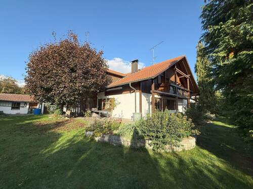 Südwest - 7 Zimmer Mehrfamilienhaus, Wohnhaus in Buxheim