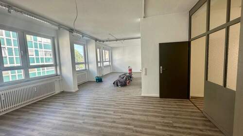 Bild 3 - 3 Zimmer Etagenwohnung in Stuttgart