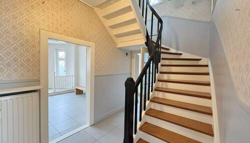 Flur Erdgeschoss KI-Visualisierung - 