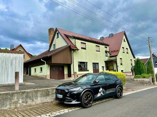 Bild 1 - Zweifamilienhaus mit Werkstatt, Scheune und großem Grundstück in Floh - Seligenthal OT Floh