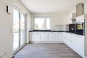 Küche - Helle 3-Zimmer Wohnung mit Balkon inkl. Küche