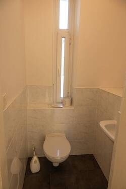 Separate Toilette - 