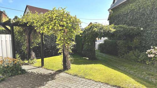 Eingangsbereich - Mehrfamilienhaus, Wohnhaus mit 222,00 m² in Geringswalde zum Kaufen