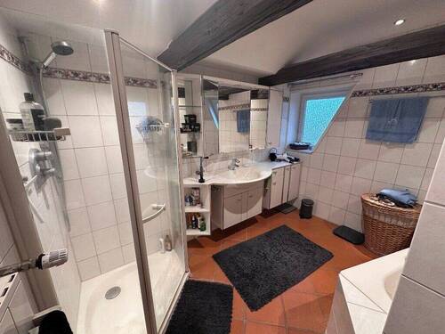 Badezimmer im 2.OG Bild 1 - 