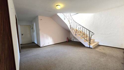 UG, Treppenhaus/Flur - 