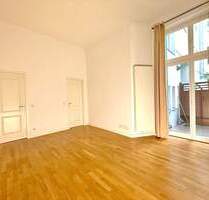 2,5-Zimmer-Altbau in Berlin-Steglitz mit Terrasse & 3,8 m Decken – ruhiges Gartenhaus-EG, hell, hochwertig saniert & sofort bezugsfrei