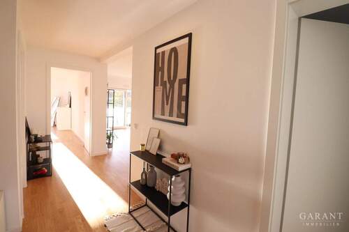 Flur 1 - 4 Zimmer Etagenwohnung in Hirzenhain