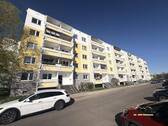 Hausansicht-3 - 6-Raumwohnung mit großem Balkon