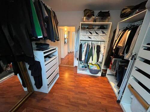 Kind 2 / Ankleidezimmer / Büro - 