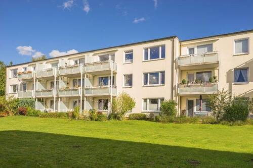 Bild 1 - frisch modernisierte 3 12-Zimmer Wohnung mit Balkon