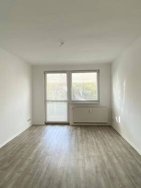 Wohnzimmer - 2 Zimmer Etagenwohnung in Gera