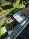 4 Blick zum Balkon OG und Terrasse - 